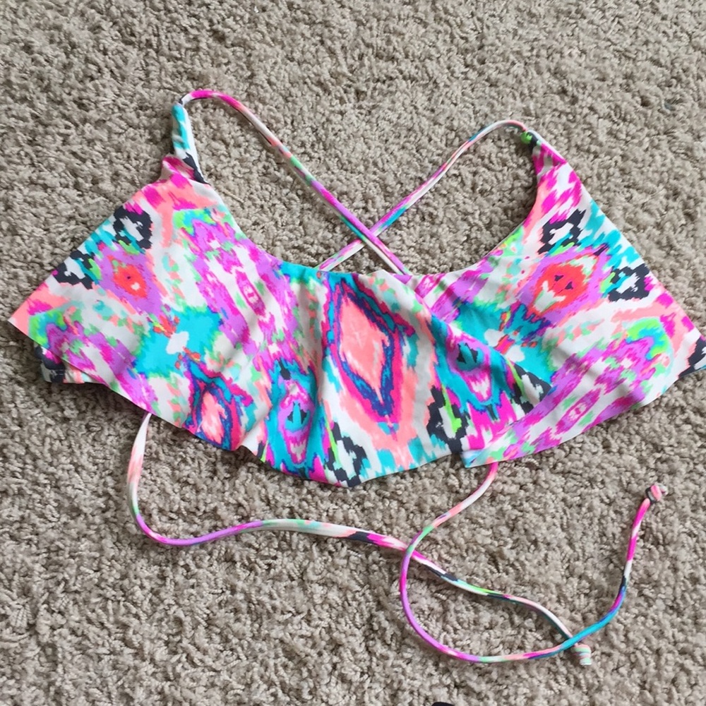 Patterned bikini top